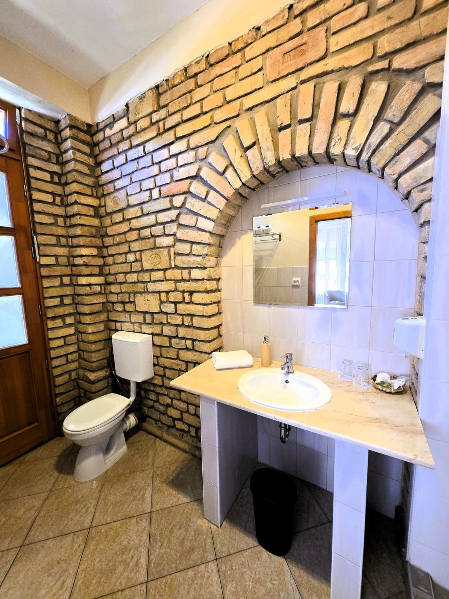 Mediterran Vendeghaz Guest house Kecskemet